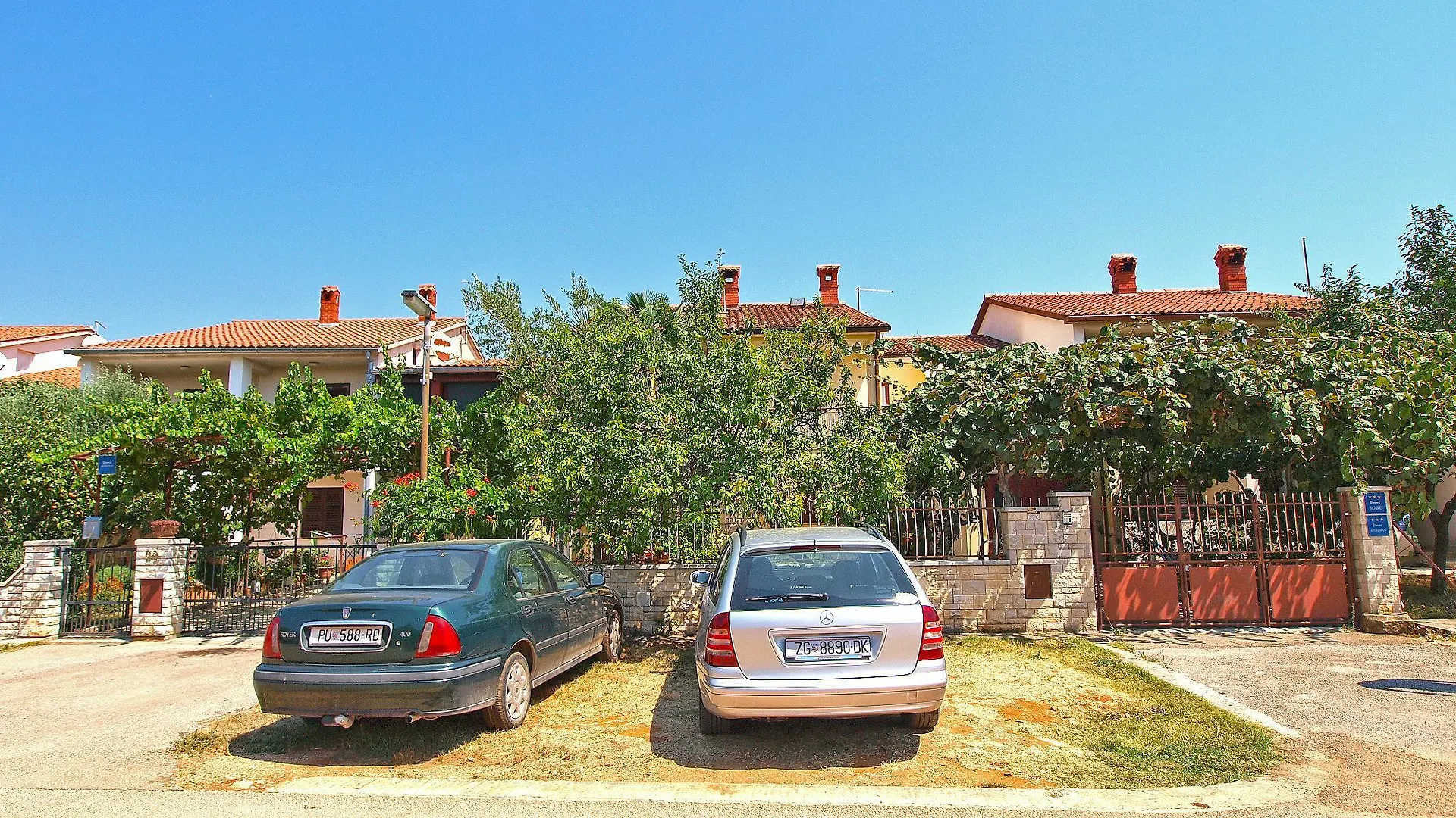 Hotell Apartments Anna 920 Valbandon