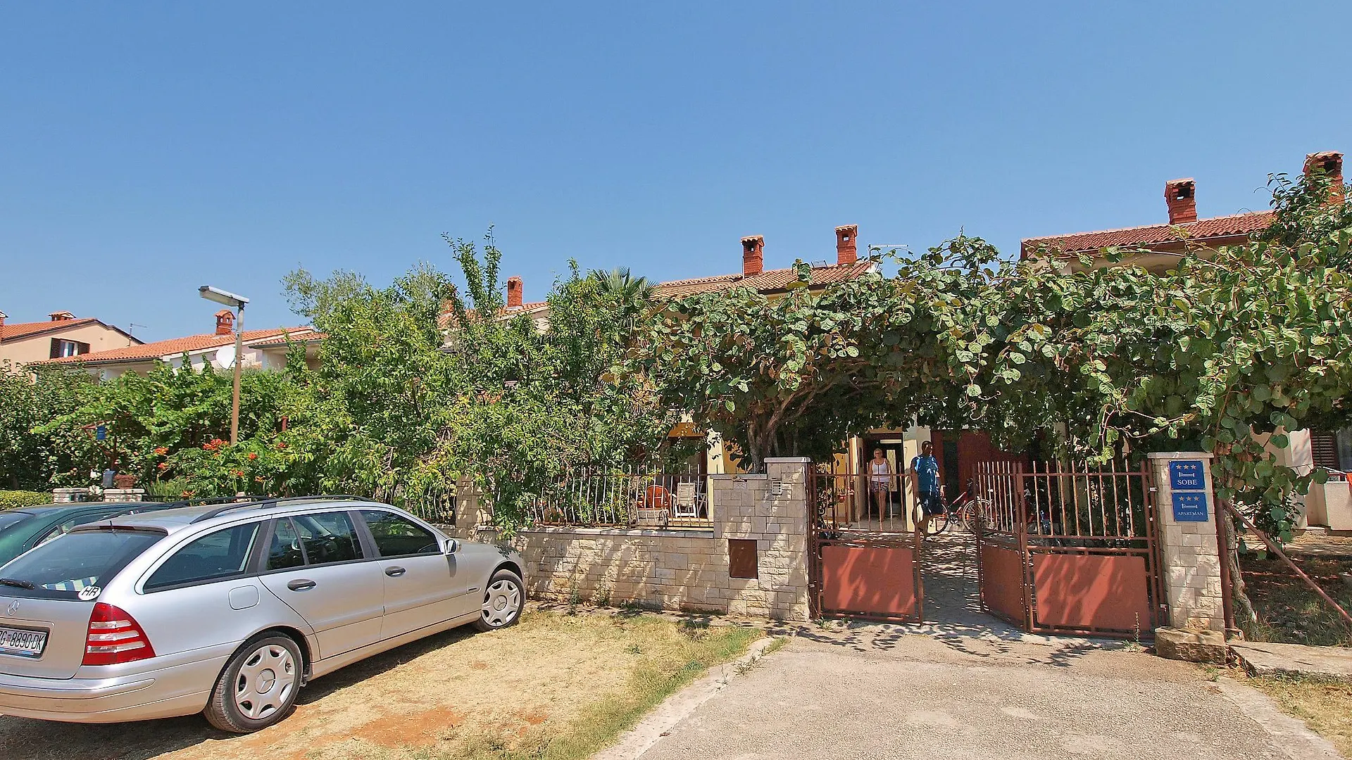 Apartments Anna 920 Valbandon Hotell